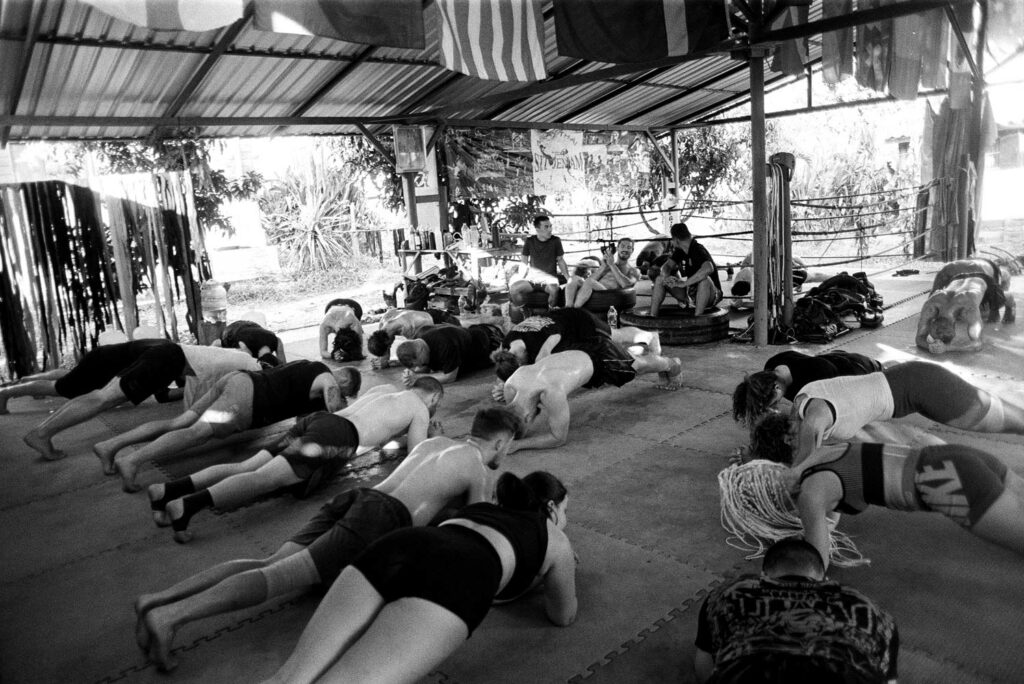 Plank exercise / Sitjemam Gym - Pai - Thailand / February 2024