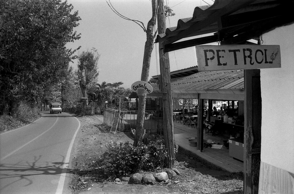 Petrol - Restaurant - Mo-Pang-Wasserfall, Pai, Thailand